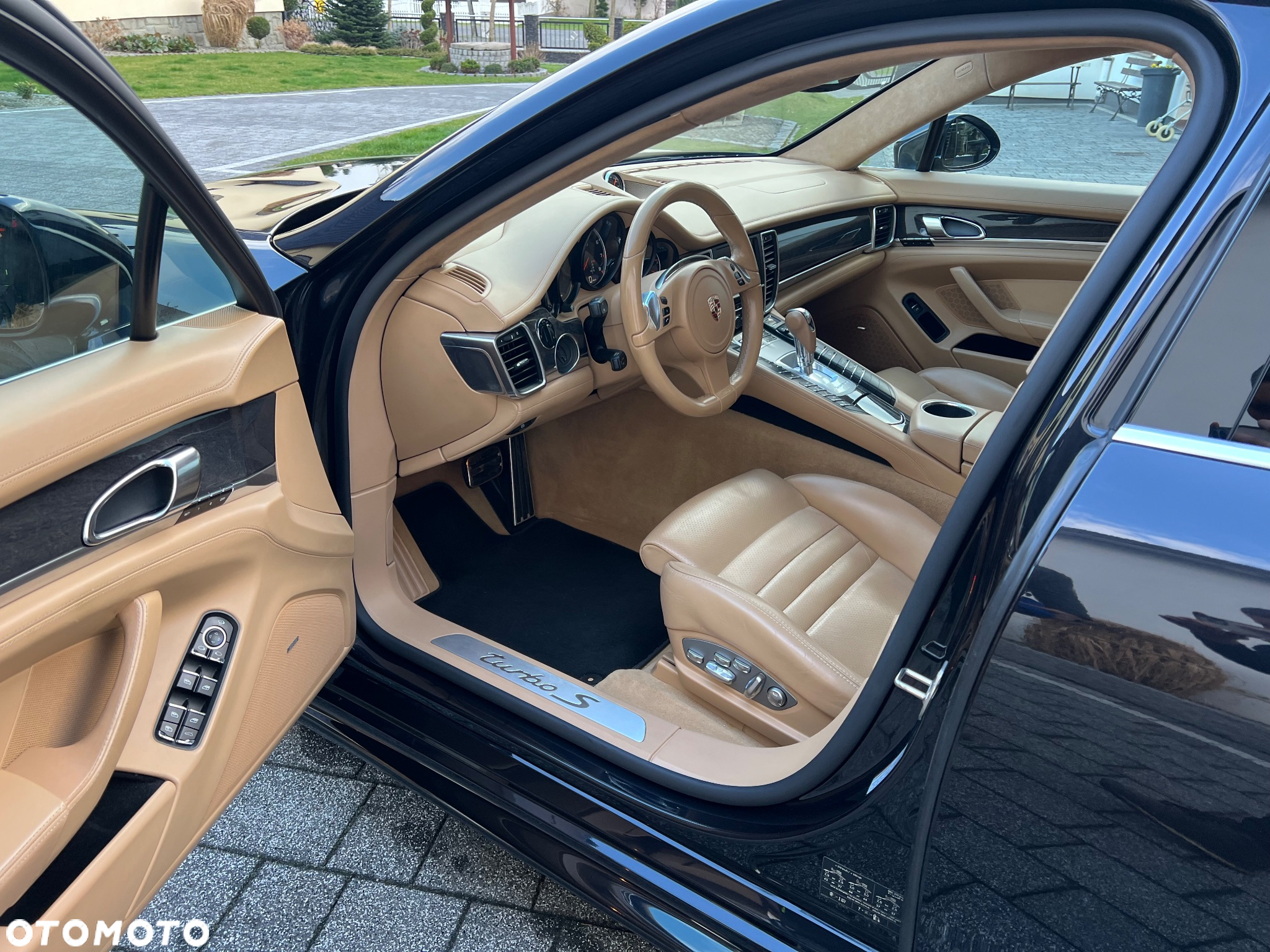 Porsche Panamera Turbo S PDK - 14
