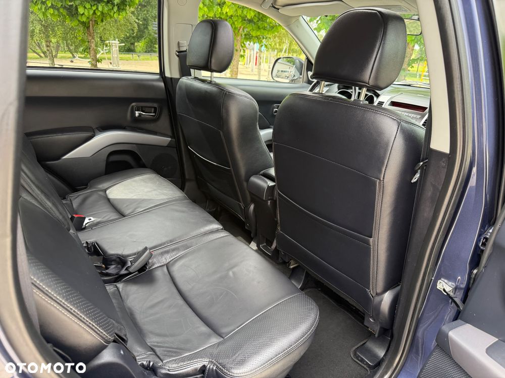Mitsubishi Outlander 2.4 4WD CVT Intense - 27