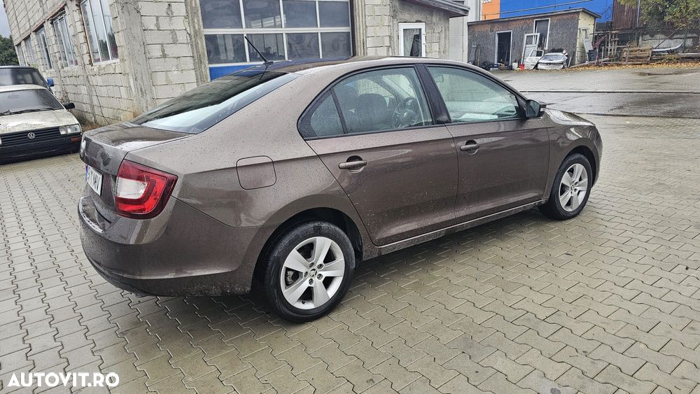 Skoda Rapid - 10