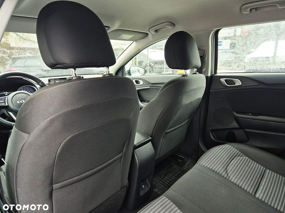 Kia Ceed 1.5 T-GDI M - 12