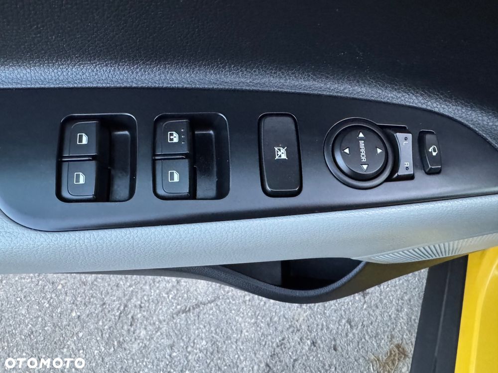 Kia Stonic 1.2 Dream-Team Edition - 37