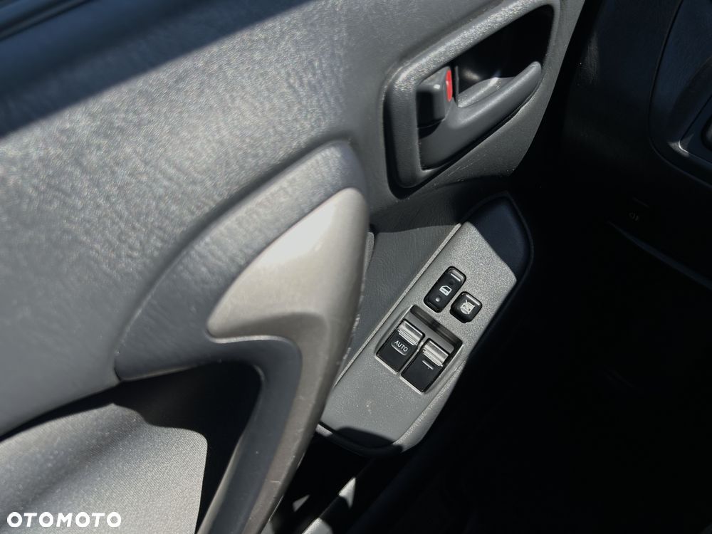 Toyota RAV4 2.0 VVT-i Sol - 24