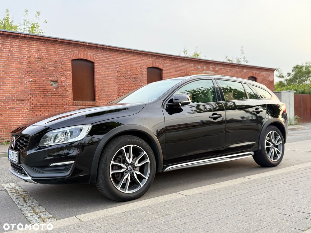 Volvo V60 Cross Country D4 AWD Summum - 1