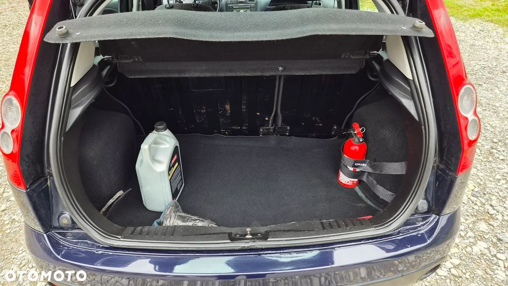 Ford Fiesta - 9
