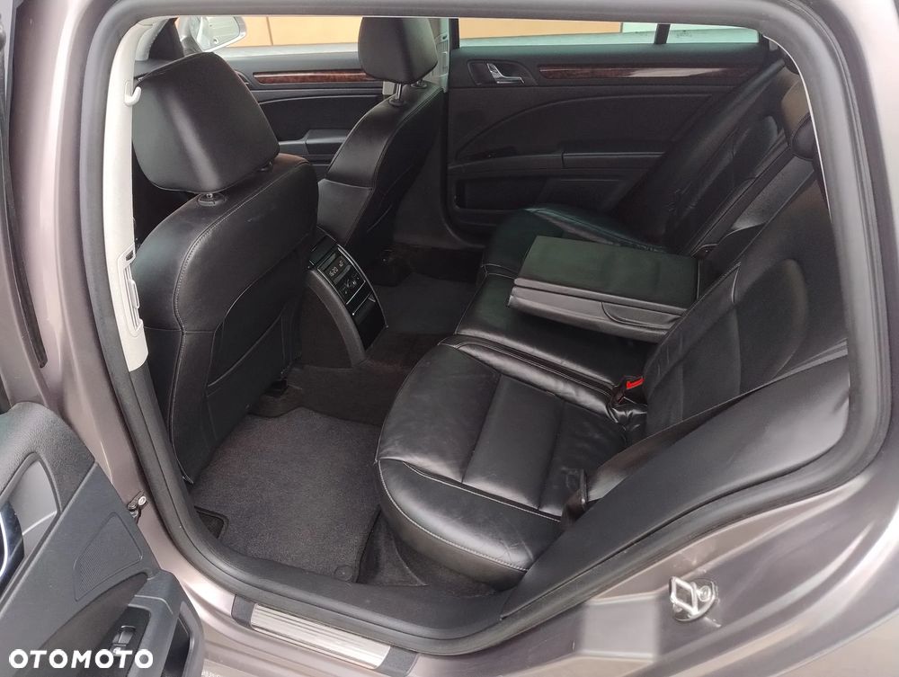 Skoda Superb 2.0 TDI Exclusive - 21