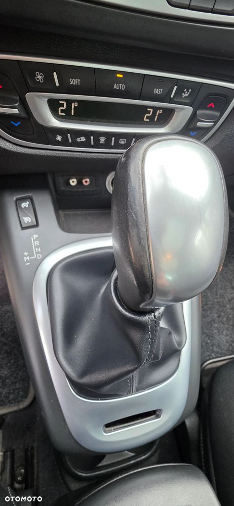 Renault Scenic 2.0 16V Bose Edition CVT - 7