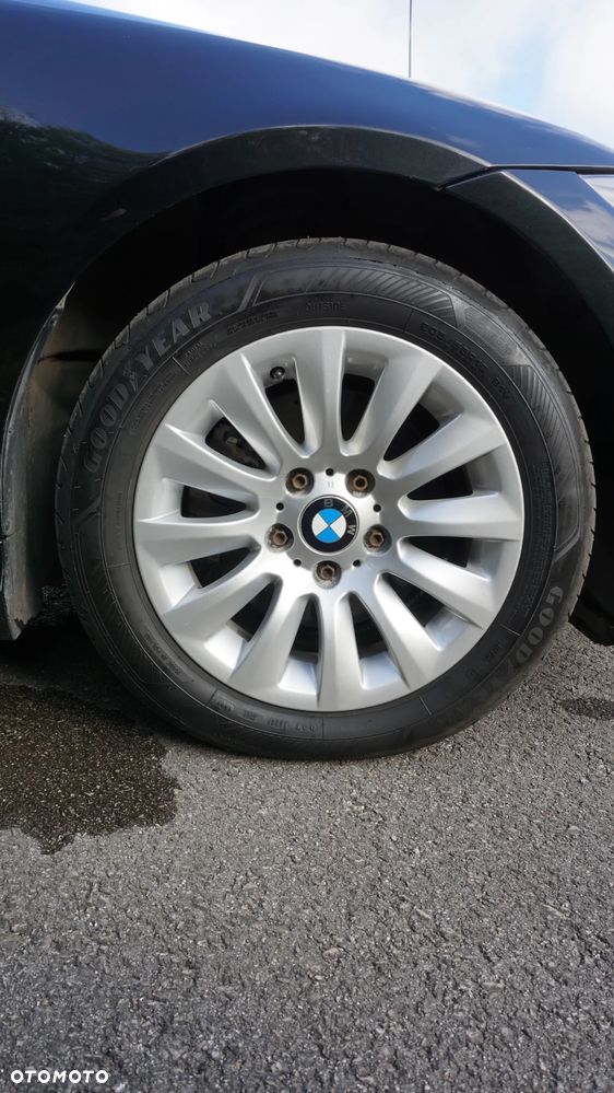 BMW Seria 3 320d xDrive - 31
