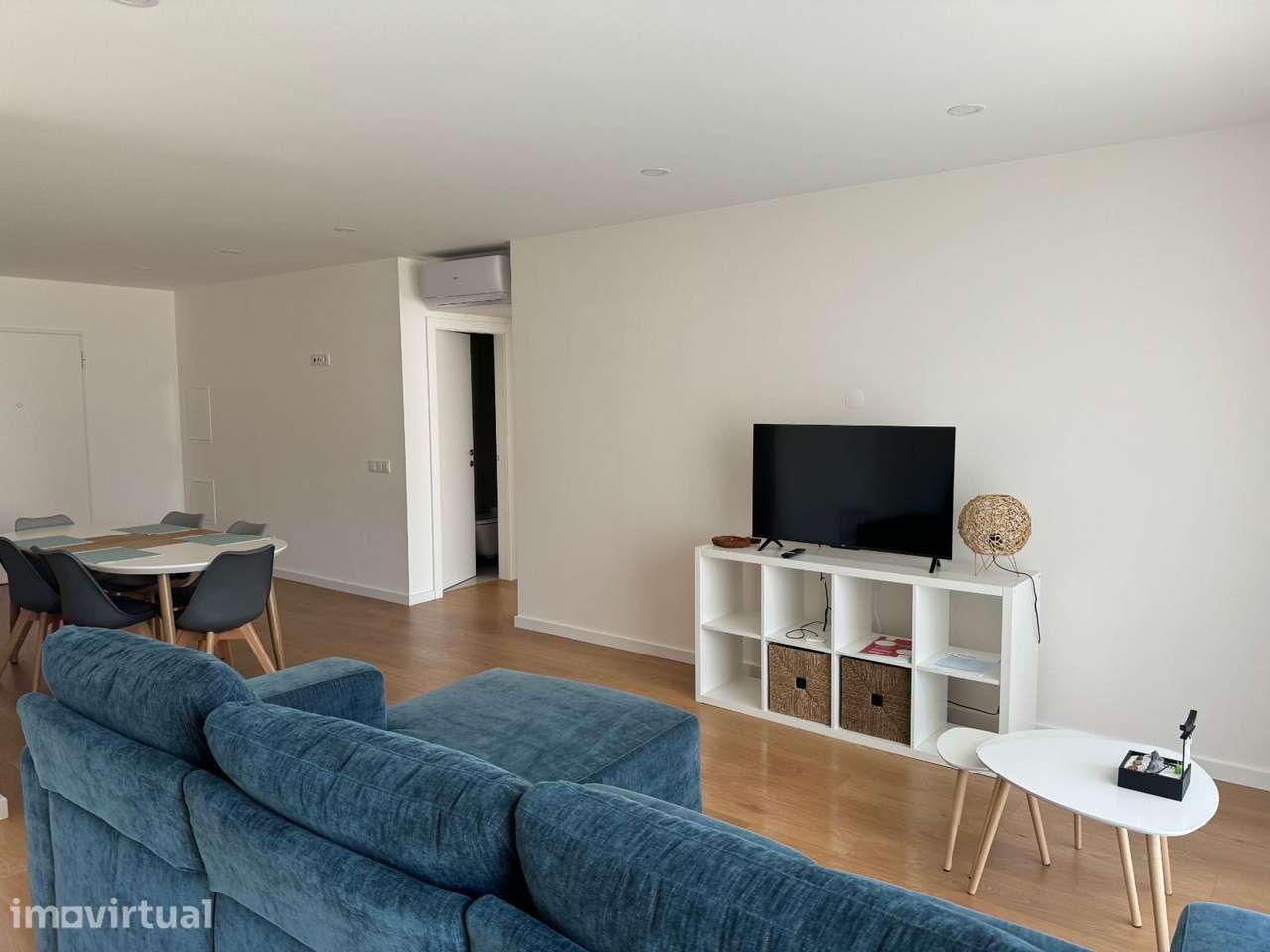 Apartamento T2 com varanda e parqueamento, condominio com piscina, ... - Grande imagem: 4/22