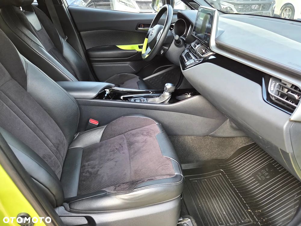 Toyota C-HR 1.8 Hybrid Executive - 25