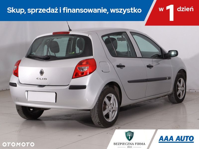 Renault Clio - 7