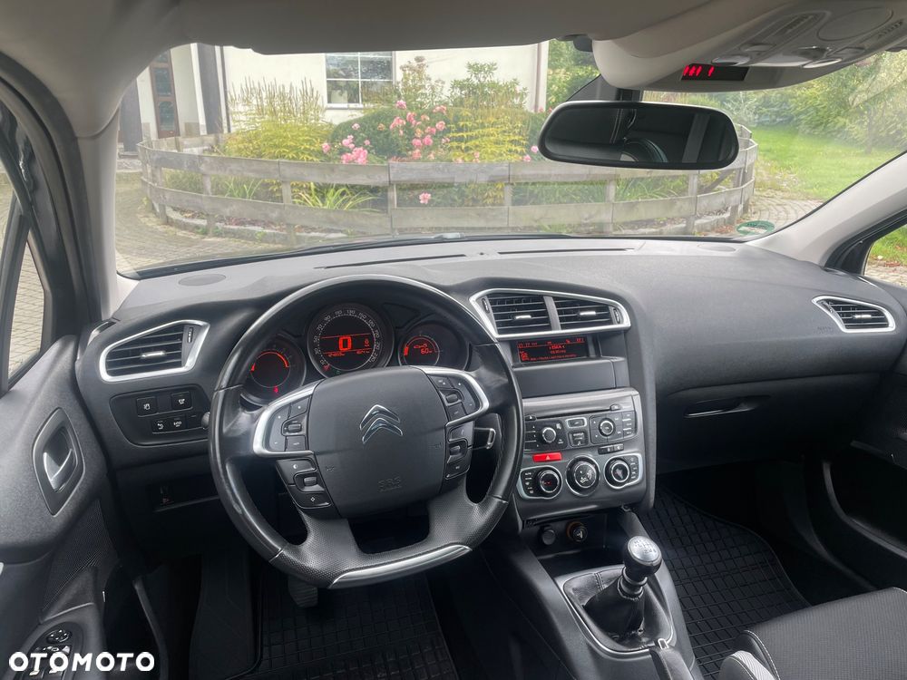 Citroën C4 e-HDi 115 Exclusive - 13
