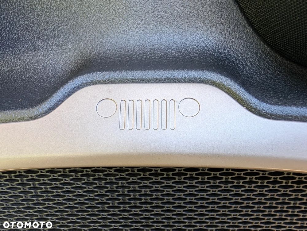 Jeep Renegade - 19