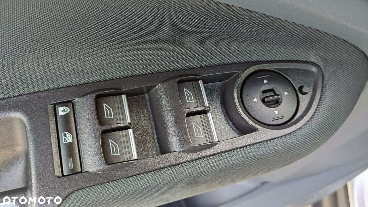 Ford Grand C-MAX - 16