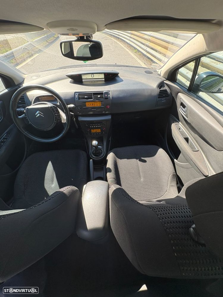 Citroën C4 1.6 HDi 110 VTR Pack - 12