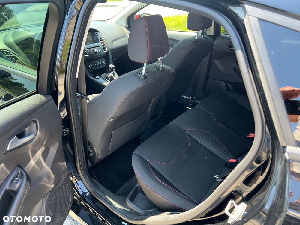 Ford Focus 1.5 EcoBoost Platinium X ASS - 24