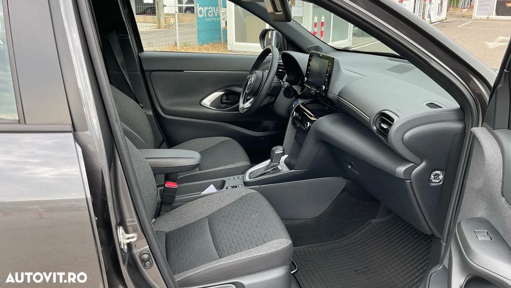 Toyota Yaris Cross 1.5 VVT-i HSD 4x2 Dynamic - 7
