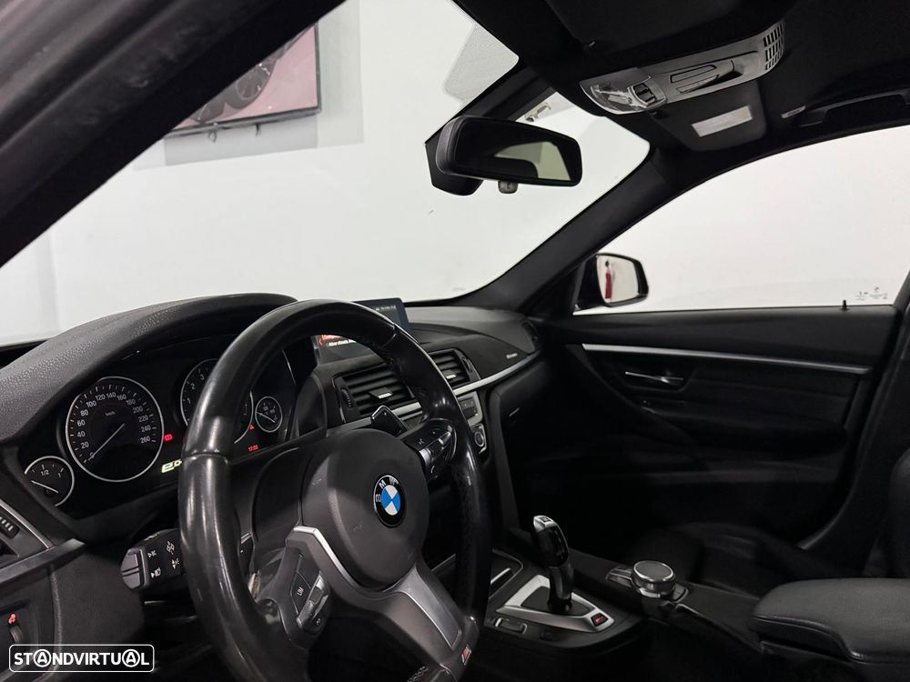 BMW 330 e iPerformance Pack M - 18