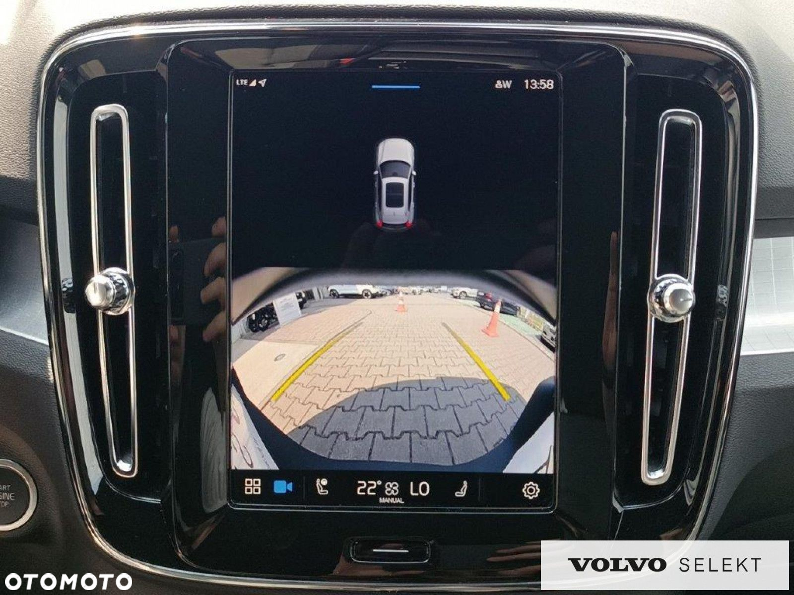 Volvo XC 40 - 24