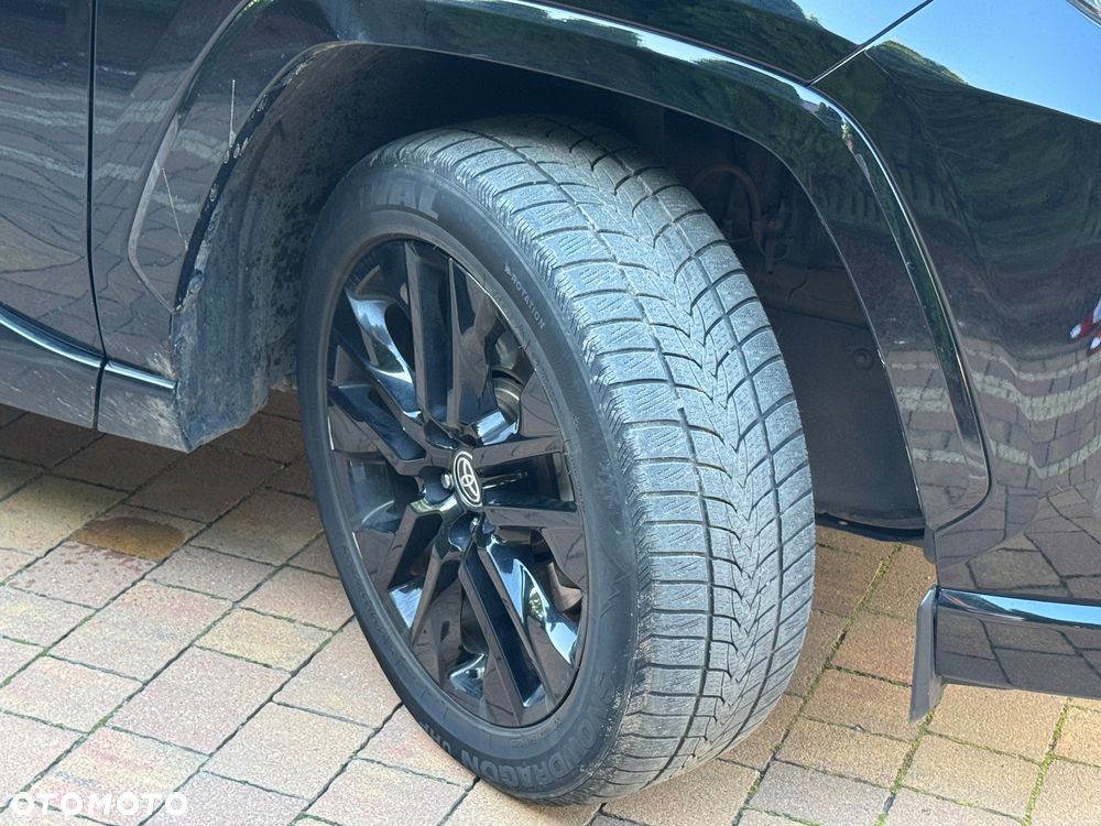 Toyota RAV4 - 11