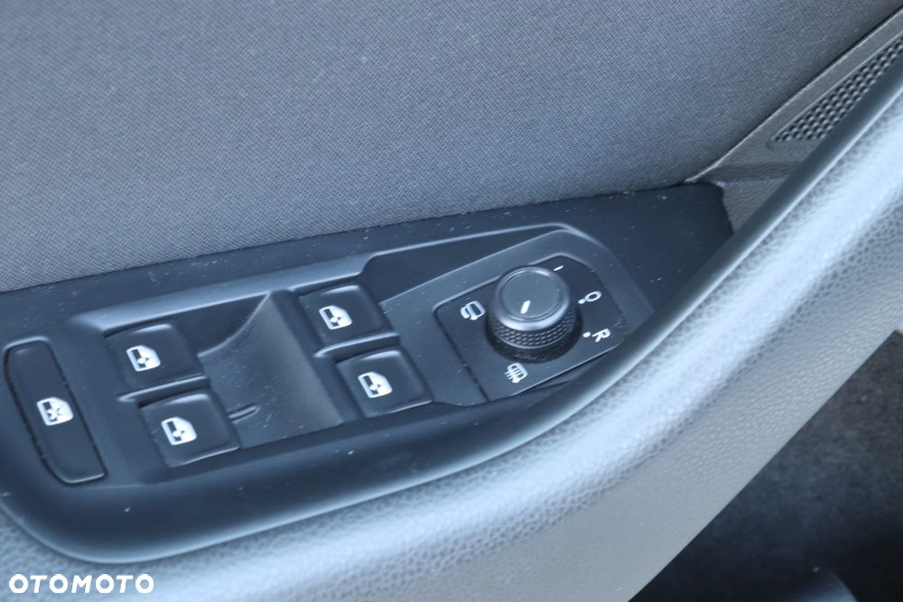 Volkswagen Passat 1.6 TDI BMT Comfortline - 21