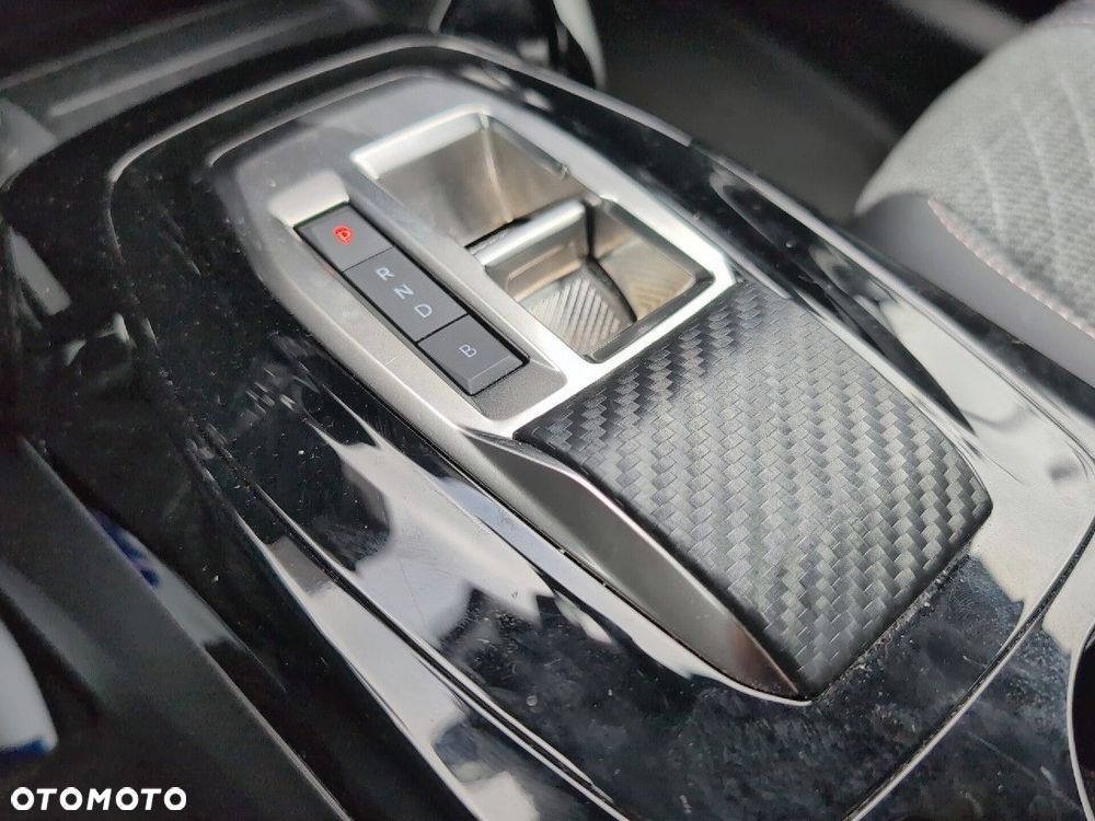 Peugeot 2008 e-2008 Allure - 14