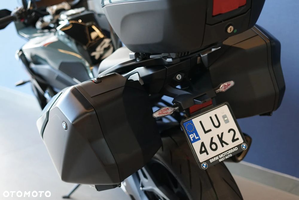 BMW XR - 21