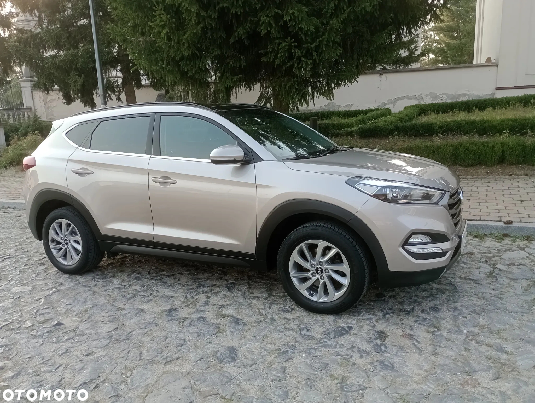 Hyundai Tucson 1.7 CRDI BlueDrive Style 2WD - 18