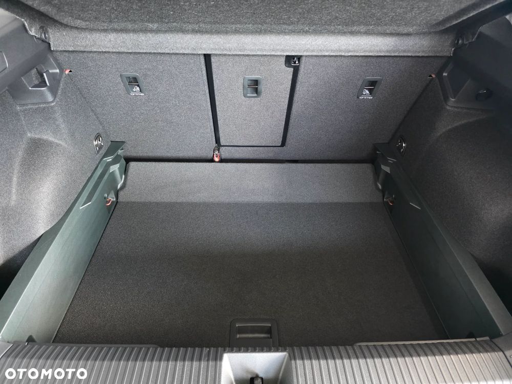 Volkswagen T-Roc 1.5 eTSI Style DSG - 27