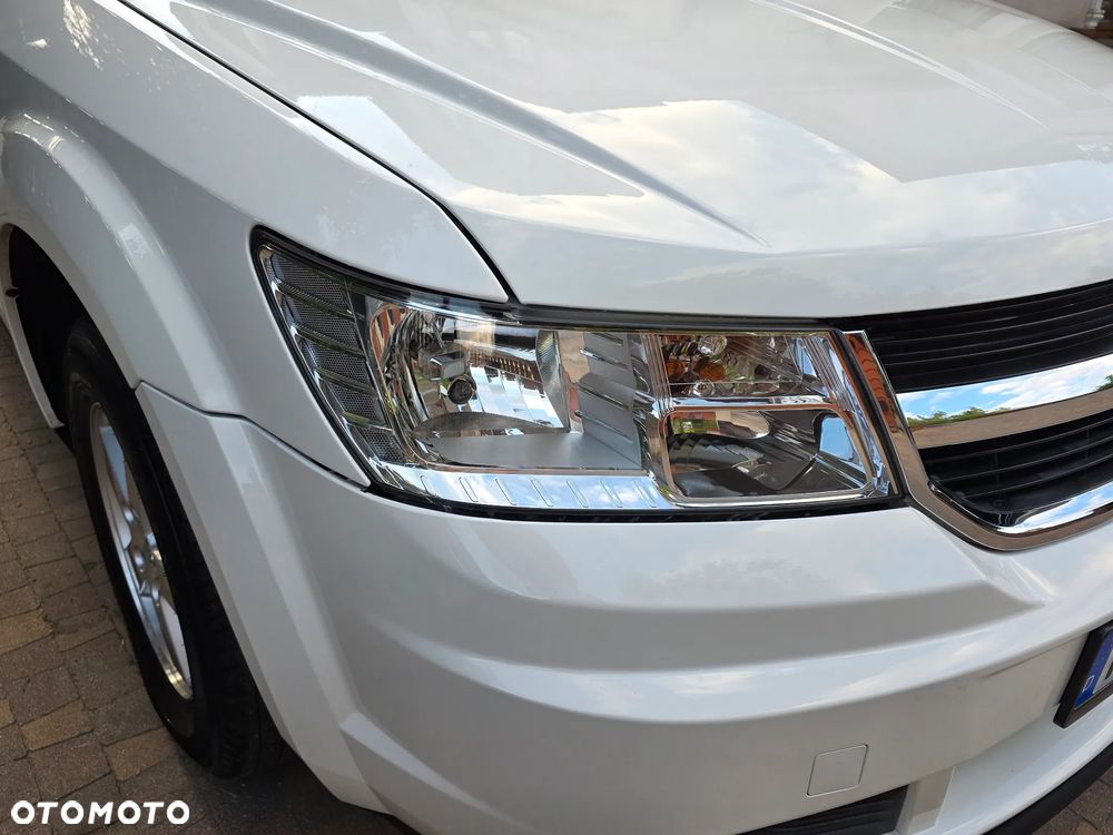 Dodge Journey 2.4 SXT - 16