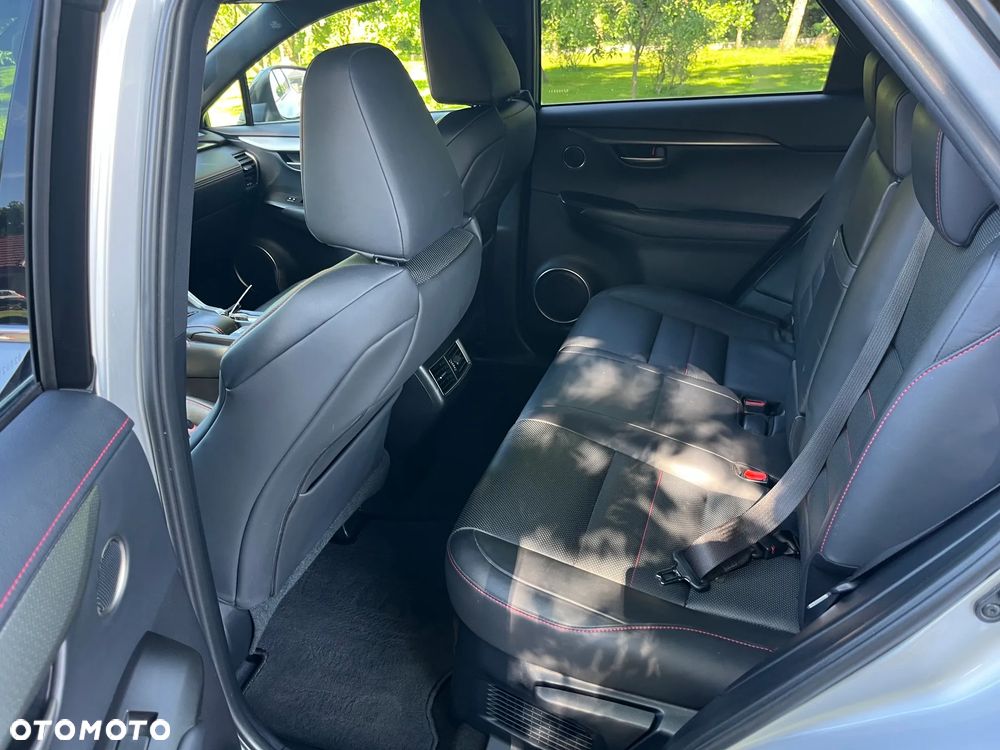 Lexus NX 300h E-FOUR F SPORT - 17