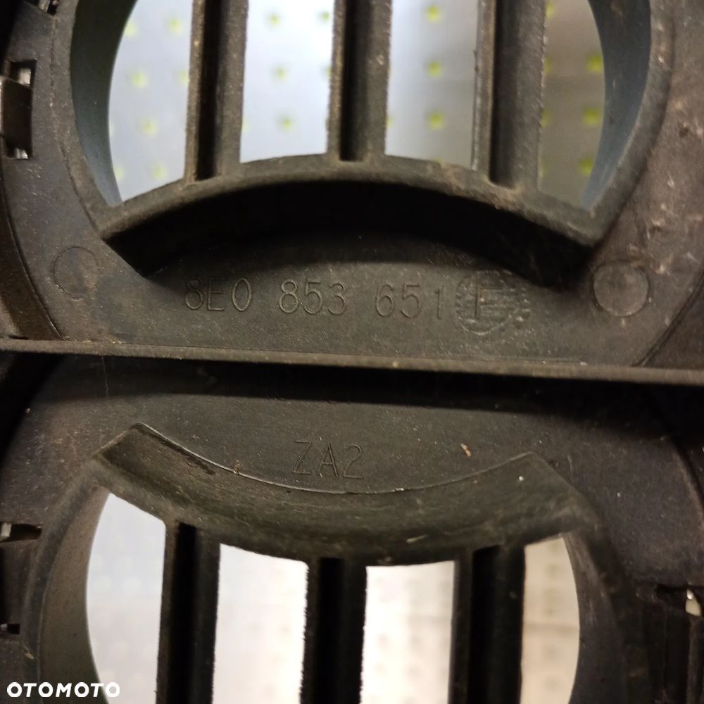 Atrapa Audi A4 B6 8E0853651F - 4