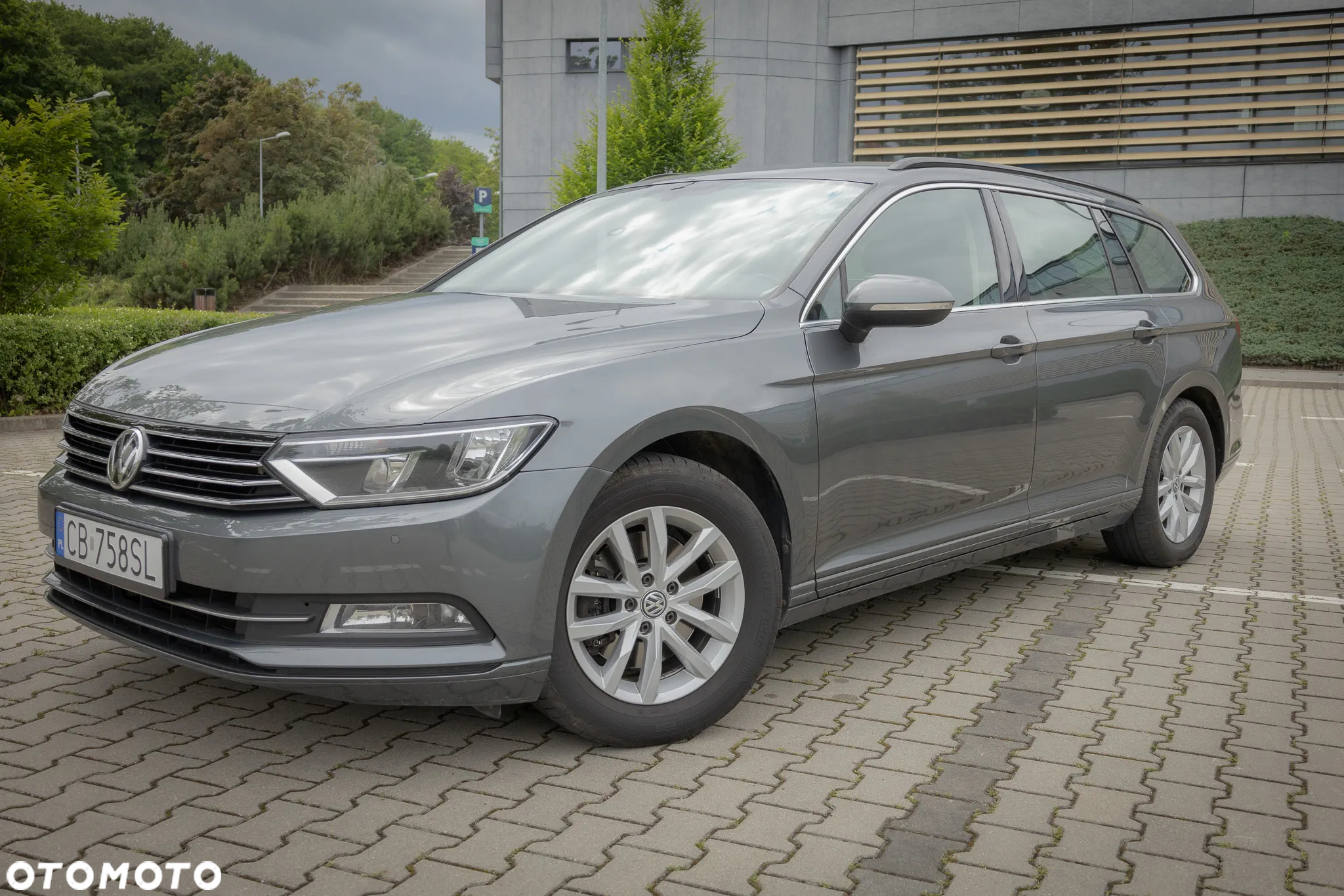 Volkswagen Passat - 8