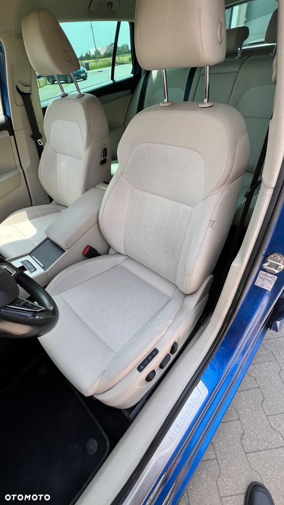 Skoda Superb 2.0 TDI SCR 4x4 Style DSG - 4