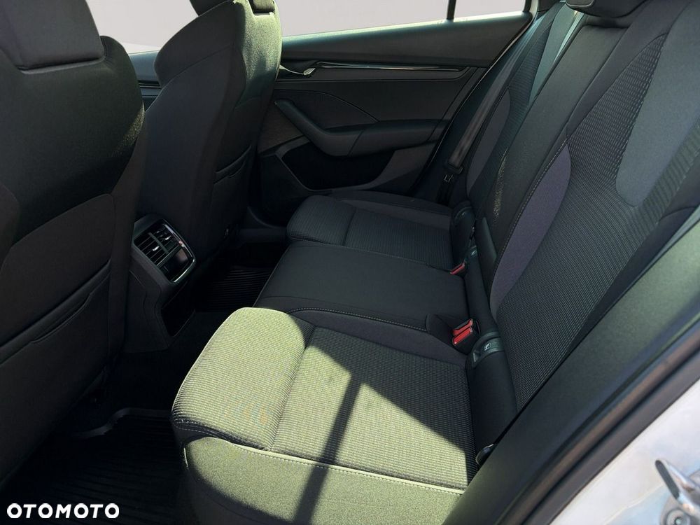 Skoda Octavia 2.0 TDI SCR Ambition DSG - 23
