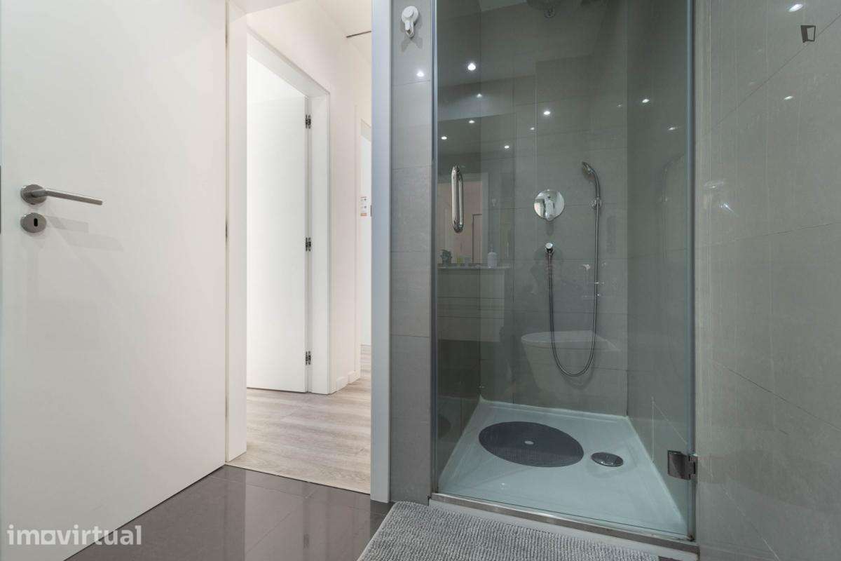 Apartamento com 1 quartos - localizado em Sete Rios Lisbon - Grande imagem: 3/26