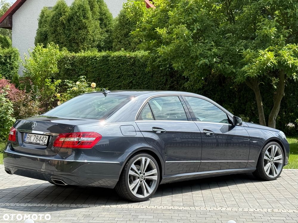 Mercedes-Benz Klasa E 220 CDI BlueEff Avantgarde - 18