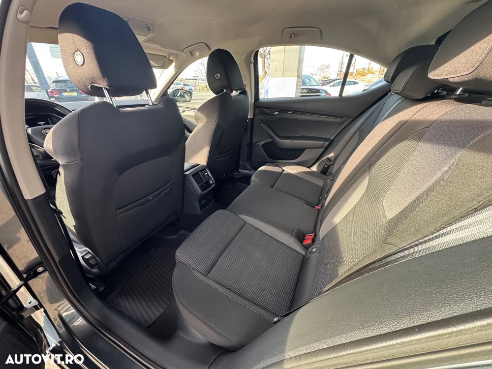 Skoda Octavia 2.0 TDI DSG Style - 5