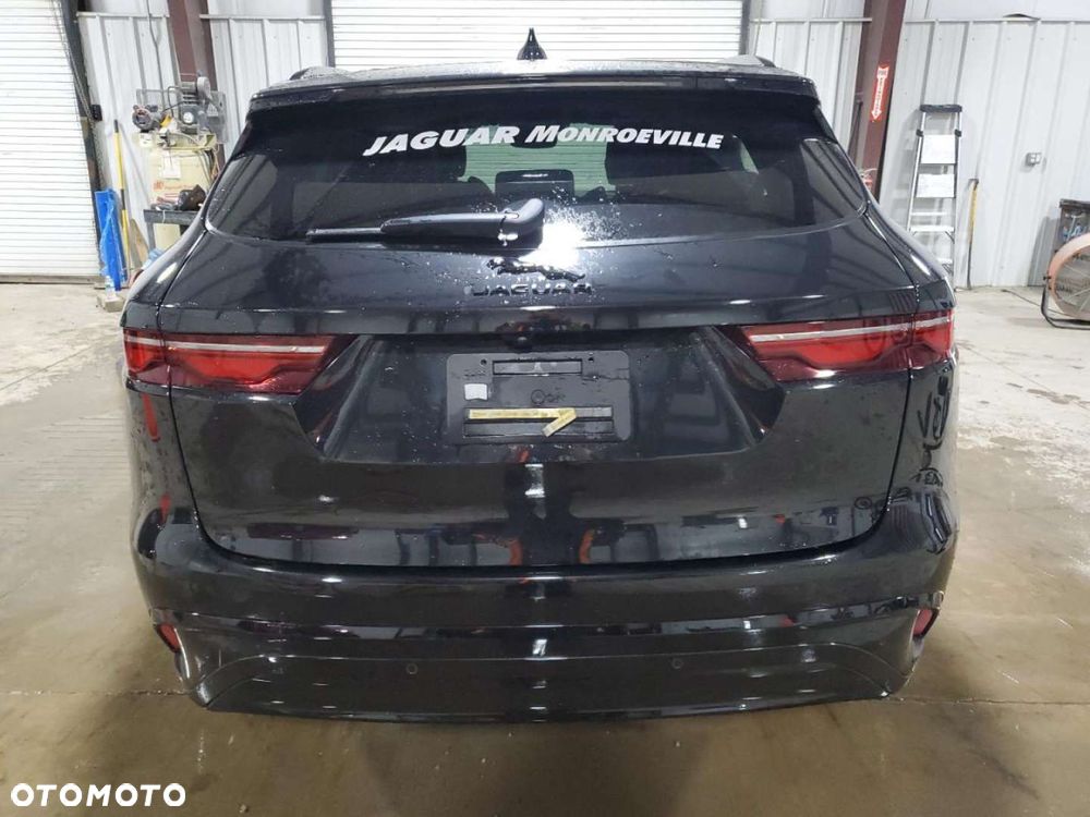 Jaguar F-Pace - 3