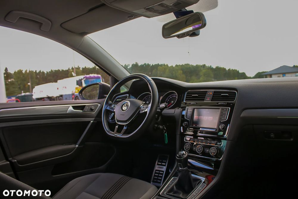 Volkswagen Golf 2.0 TDI BlueMotion Technology Allstar - 33