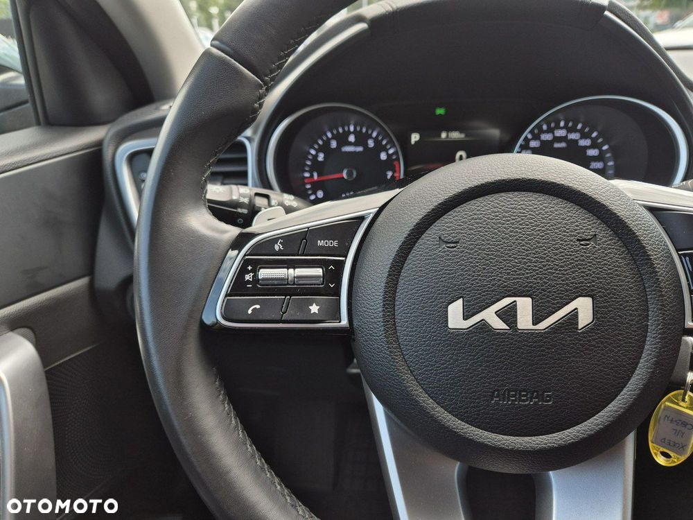 Kia XCeed - 16