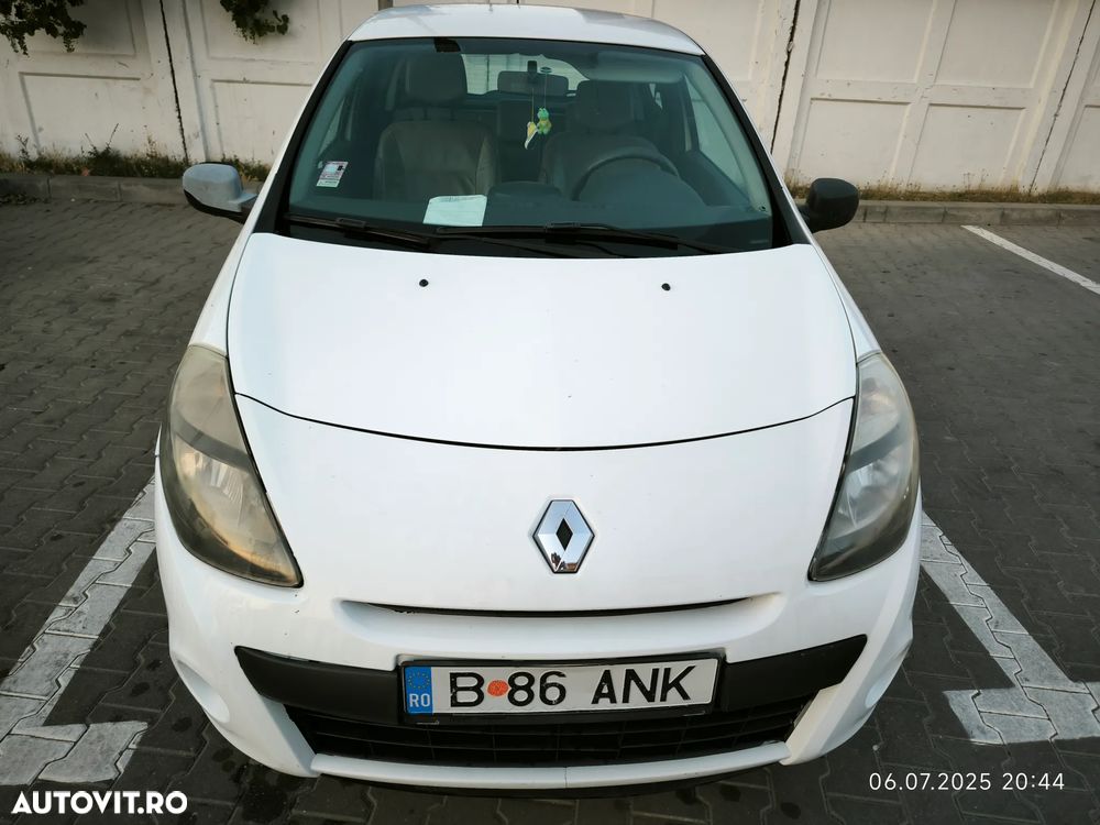 Renault Clio III 1.5dCi Authentique - 4