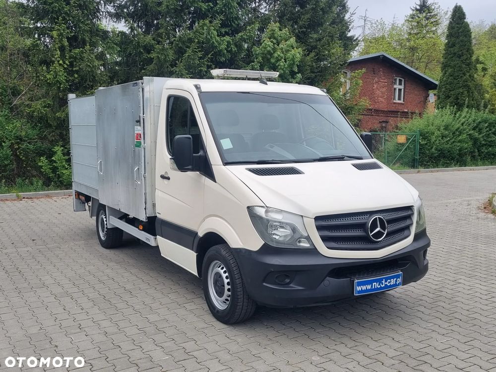 Mercedes-Benz Sprinter - 11