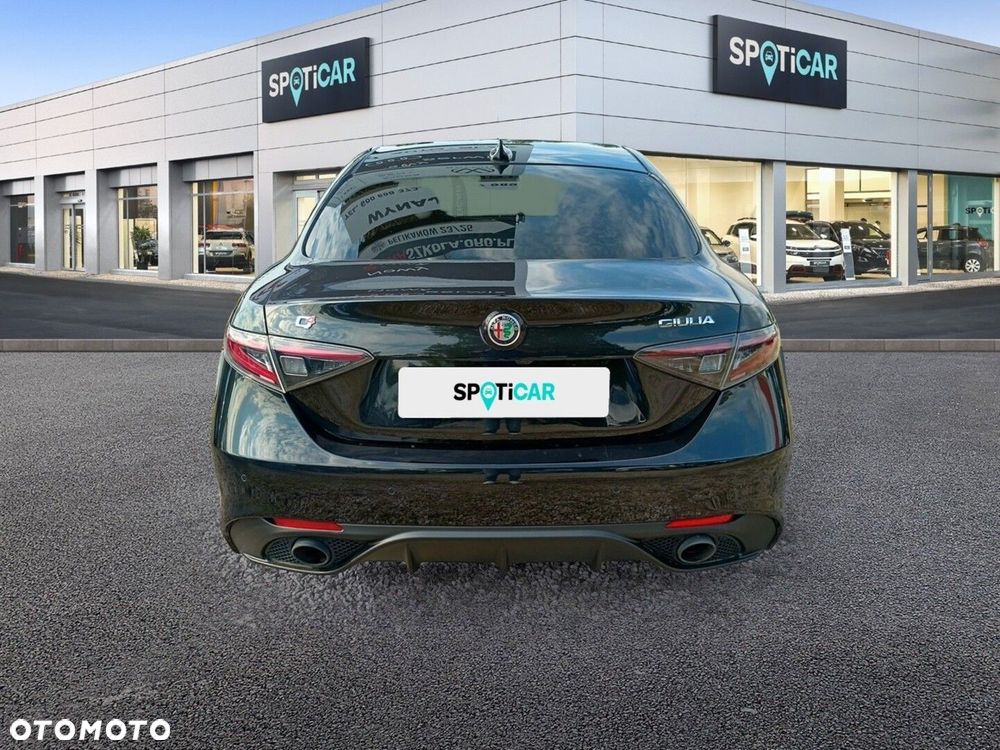 Alfa Romeo Giulia 2.0 Turbo Competizione Q4 - 6