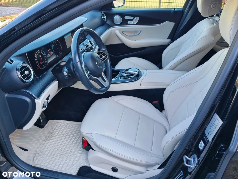 Mercedes-Benz Klasa E 220 d 4-Matic Avantgarde - 20