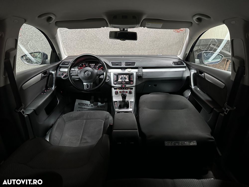 Volkswagen Passat 2.0 TDI Blue TDI Comfortline - 10