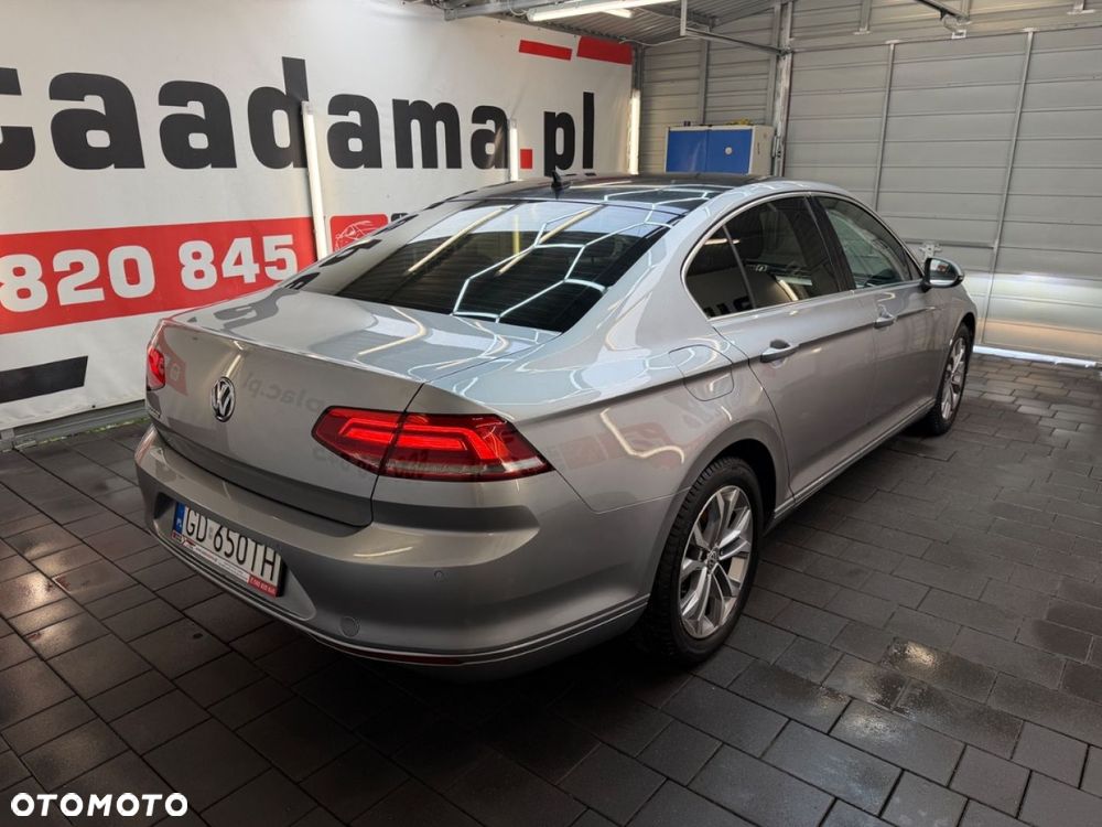 Volkswagen Passat - 8