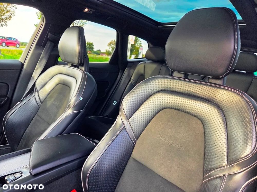 Volvo XC 60 D5 AWD Geartronic RDesign - 28