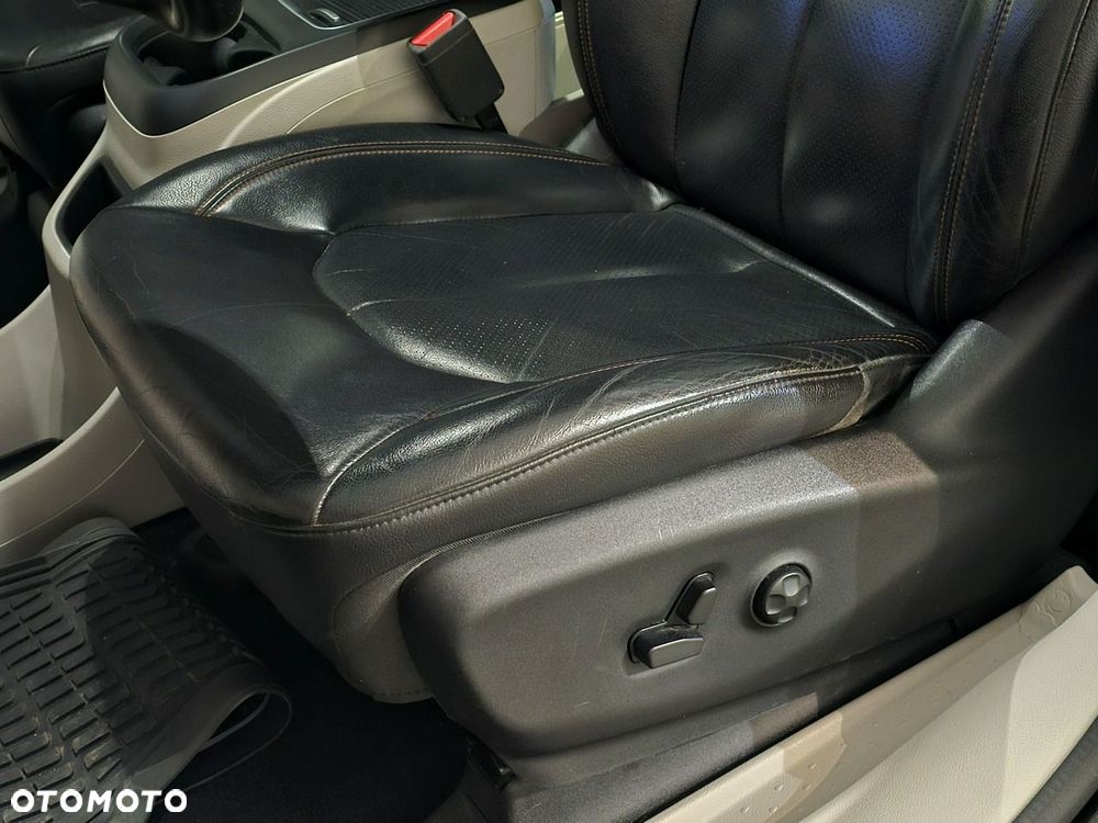 Chrysler Pacifica - 17
