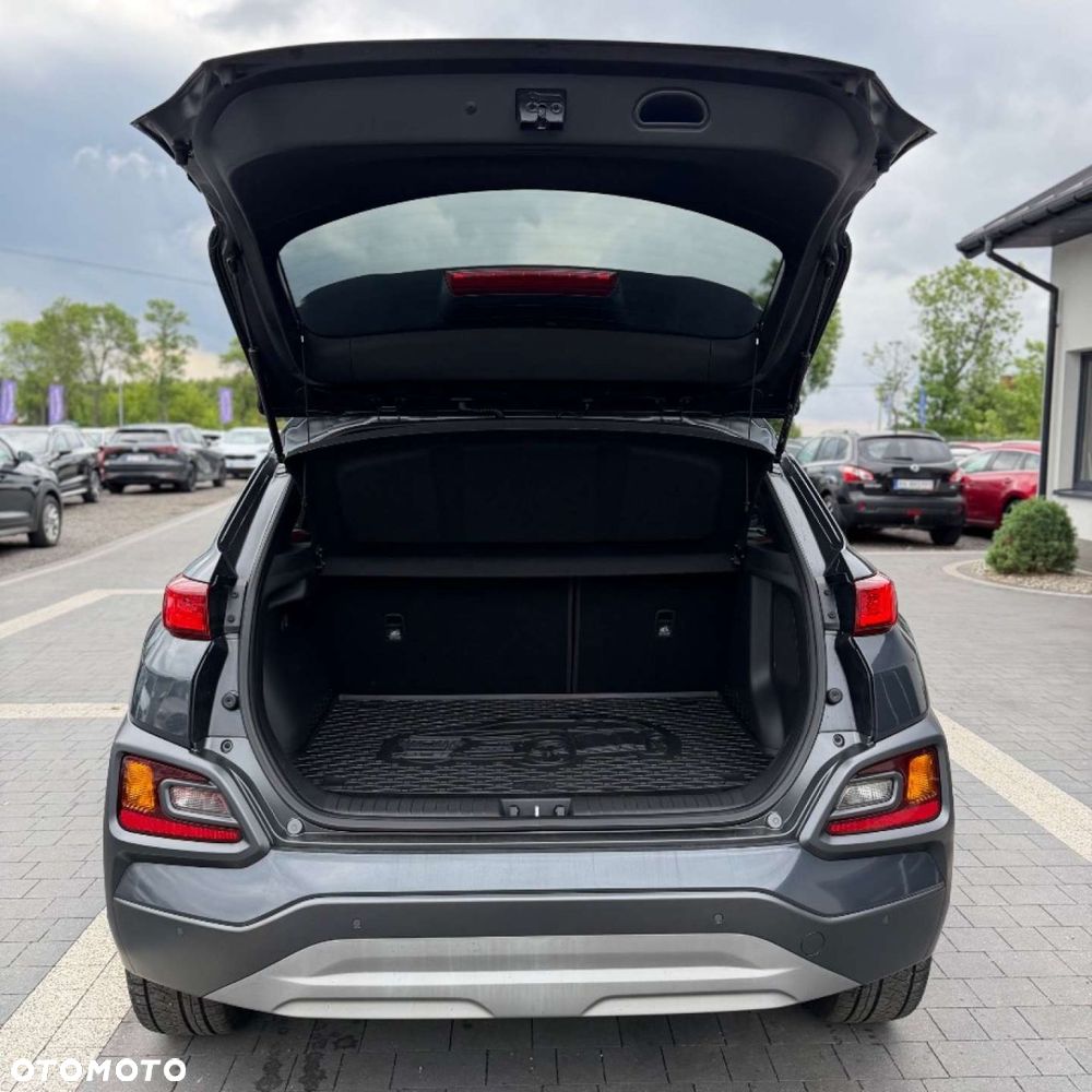 Hyundai Kona - 11