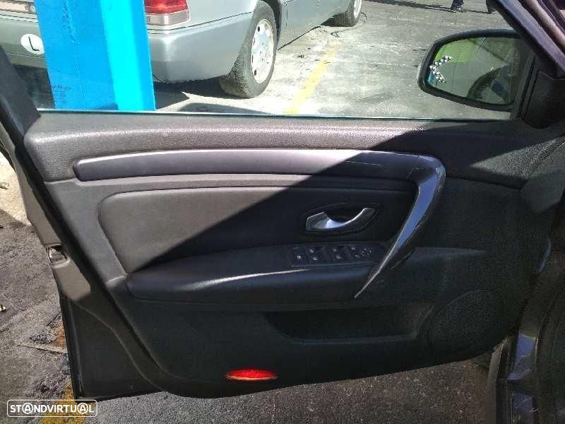 SISTEMA DE ÁUDIO RÁDIO CD RENAULT LAGUNA III BERLINA - 19